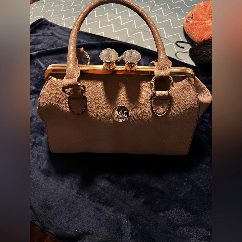 Beautiful bag - Picture 1 of 3